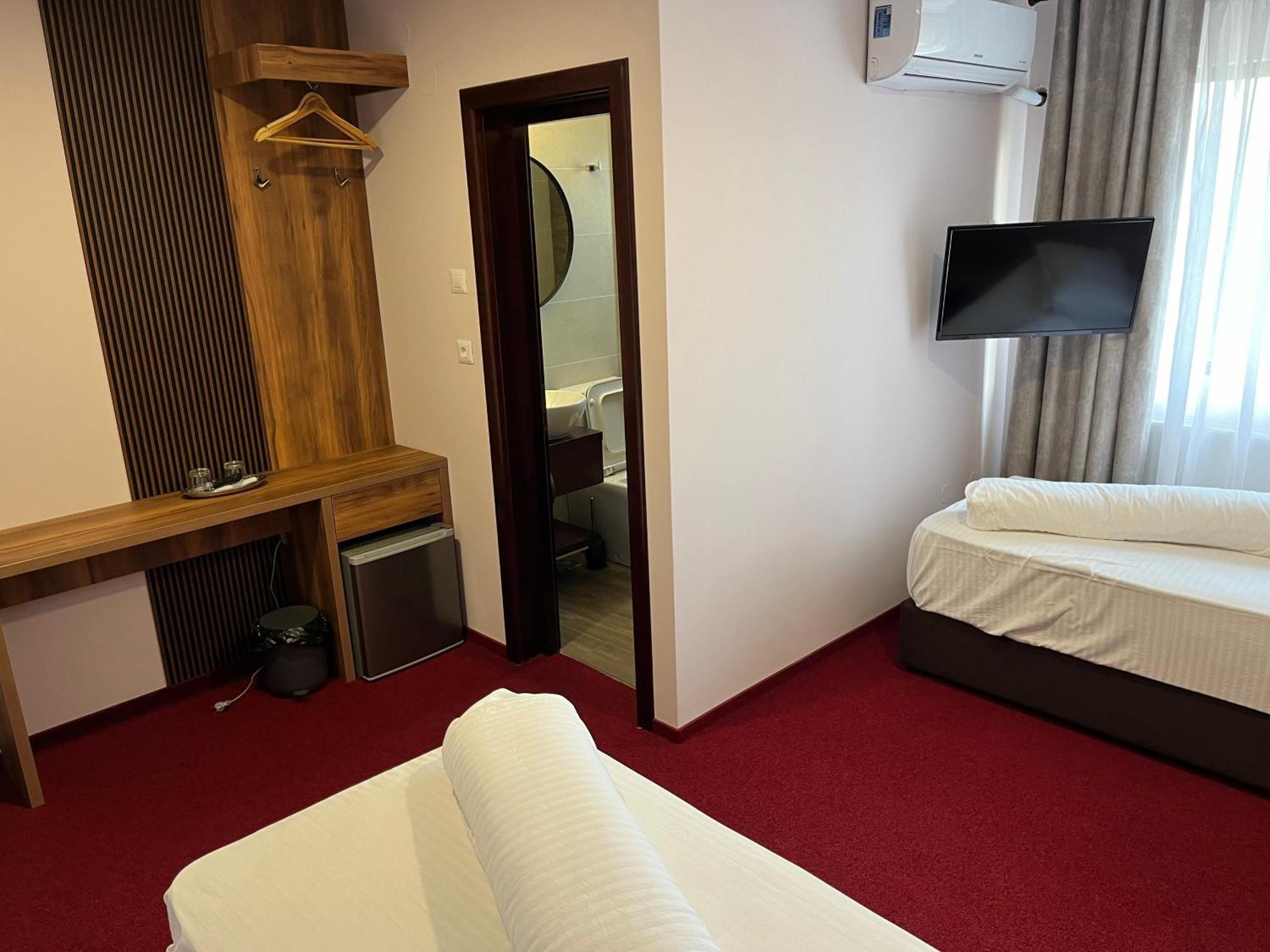 Pension Florica Pitesti Luaran gambar