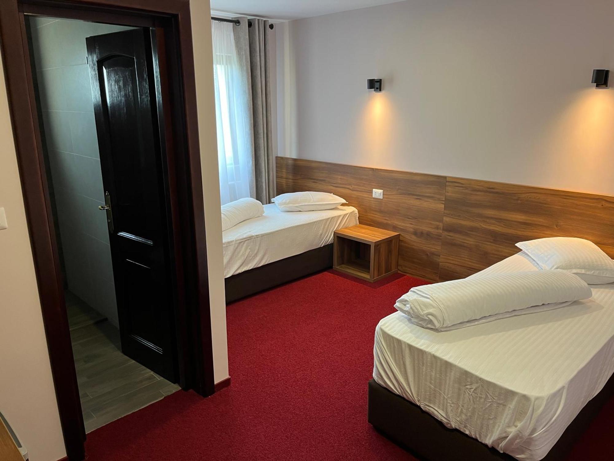 Pension Florica Pitesti Luaran gambar