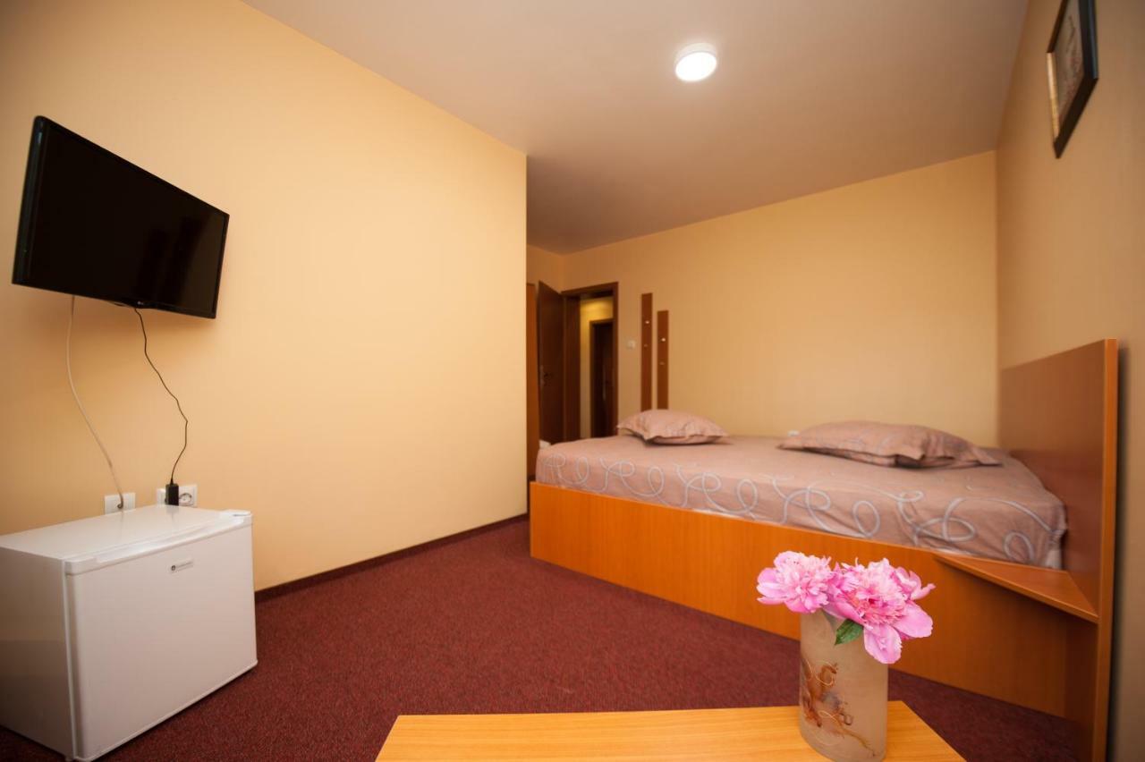 Pension Florica Pitesti Luaran gambar