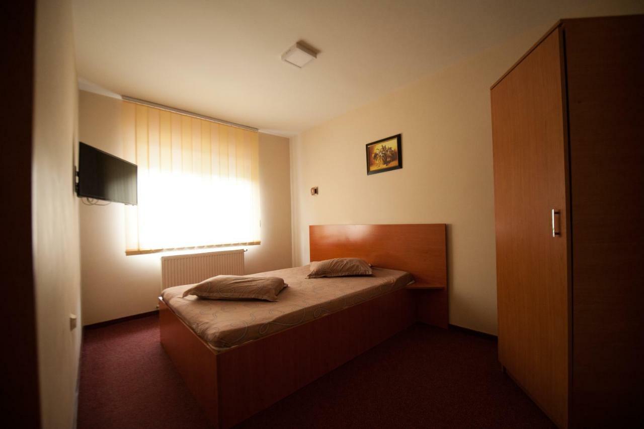 Pension Florica Pitesti Luaran gambar