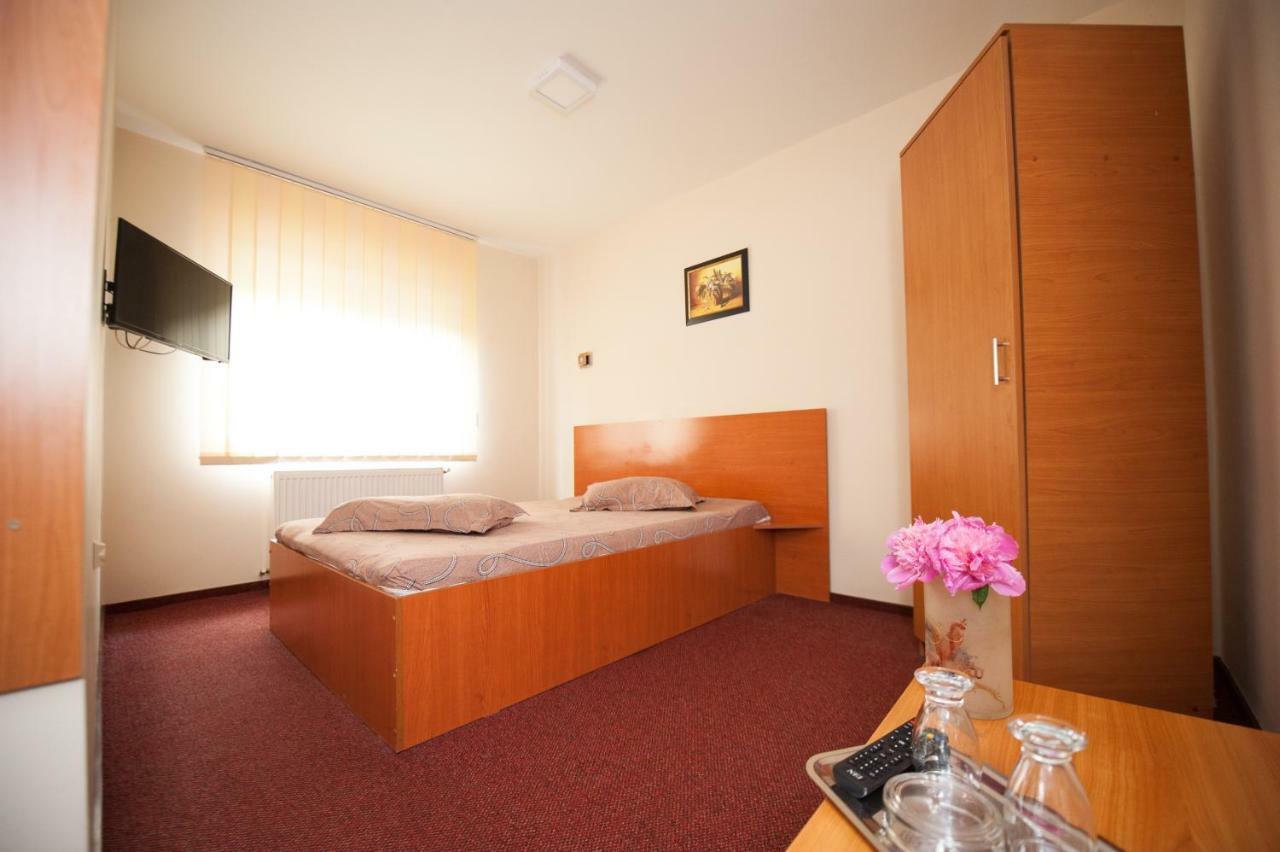 Pension Florica Pitesti Luaran gambar