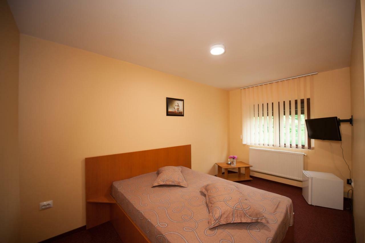 Pension Florica Pitesti Luaran gambar