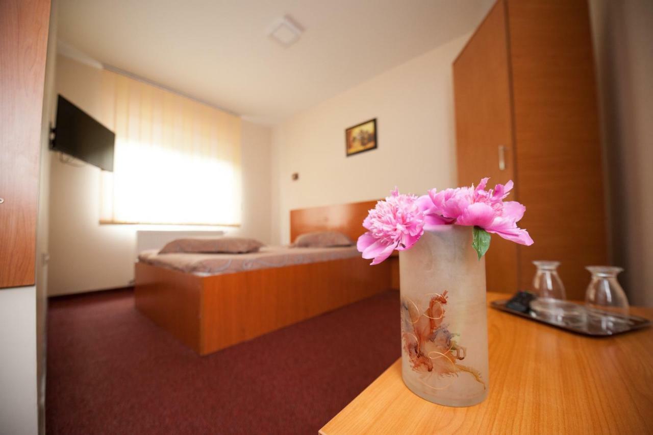 Pension Florica Pitesti Luaran gambar